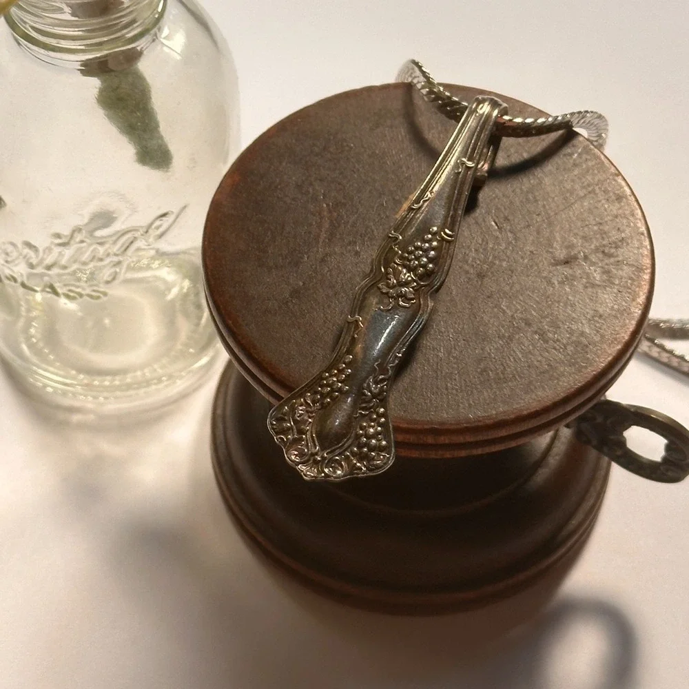 Rare Find 1847 Rogers Brothers Grape Pattern Silver Plated Spoon Necklace